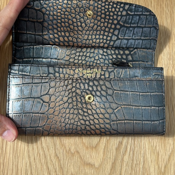 Croc snake style wallet not sure of authenticity - Picture 2 of 13
